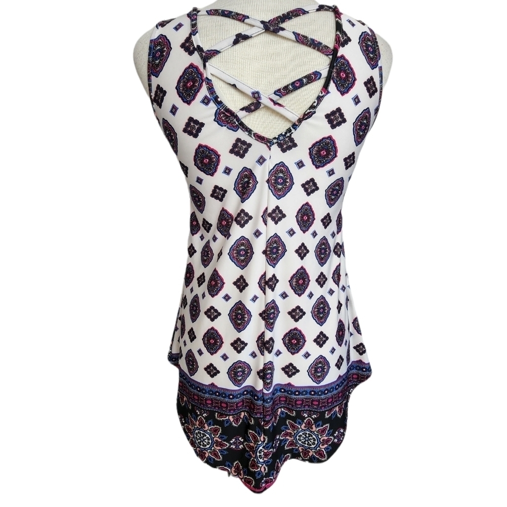Love Spell Sleeveless Criss-Cross Scope Neck Aztec Print Women's Top Size S - Picture 2 of 5